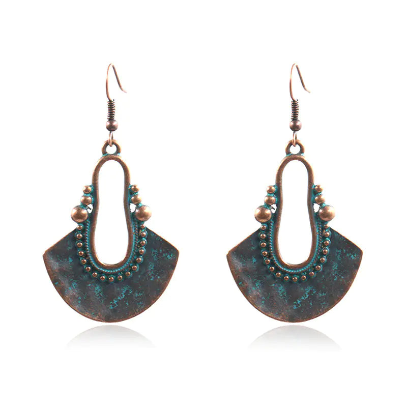 Hollow Fan-Shaped Alloy Pendant and Earrings Set